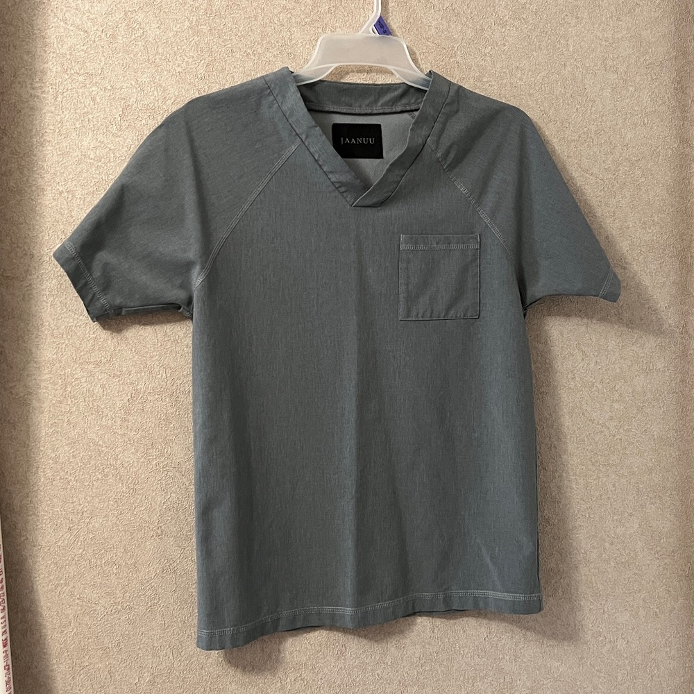 Jaanuu Men's Scrub top